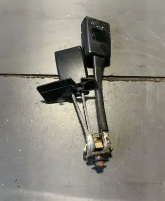 Volkswagen PASSAT B5.5 Rear seatbelt buckle 3B0857739C
