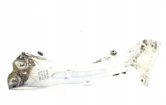 Audi TT TTS RS Mk3 8S Fender mounting bracket 8S0821131