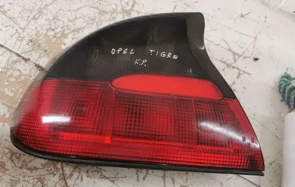 Opel Tigra A Rear/tail lights