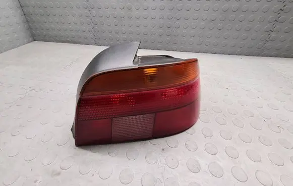 BMW 5 E39 Rear/tail lights 8358032 2VP00724002