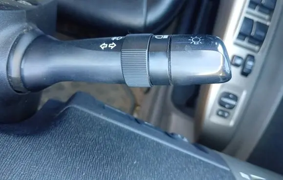 Toyota Prius (NHW20) Light switch