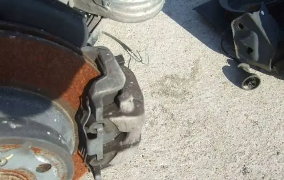 Mercedes-Benz E W211 Rear brake caliper MCD4736