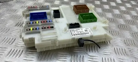 Volvo V70 Comfort/convenience module BG9T14C256HA