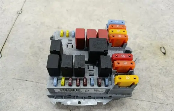 Alfa Romeo 159 Fuse box set 50510968