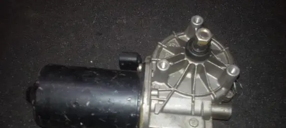 BMW 5 E39 Wiper motor