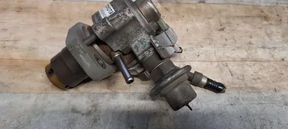 Toyota Avensis T220 Fuel injection high pressure pump 2310028030 206181718