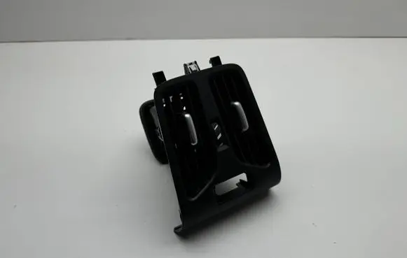 BMW X1 U11 Rear air vent grill 9473179 947317907