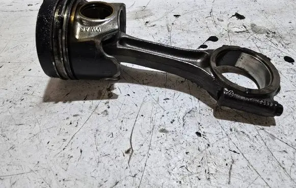 Volkswagen Transporter - Caravelle T6 Piston with connecting rod 
