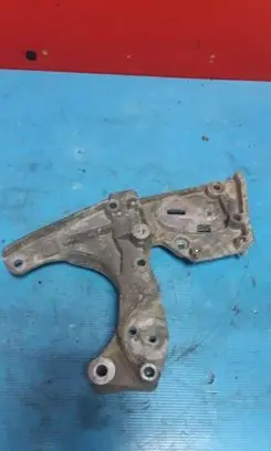 Fiat Punto Evo A/C compressor mount bracket 46552526