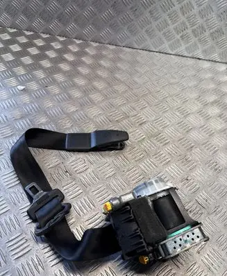 Front seatbelt