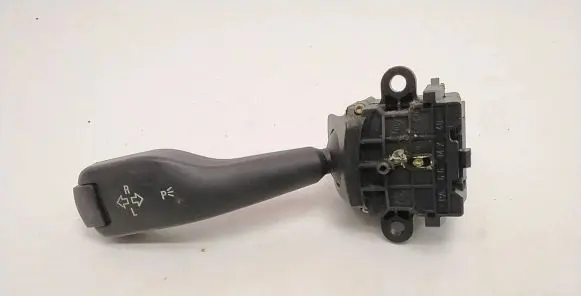 BMW 3 E46 Indicator stalk 8363668M 0110401025