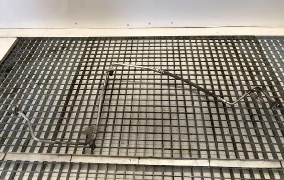 Air conditioning (A/C) pipe/hose
