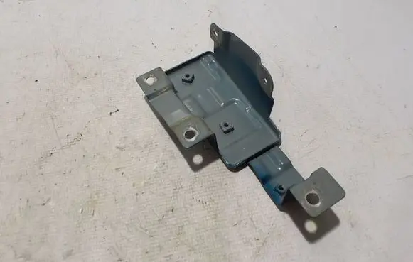 Renault Arkana Fender mounting bracket 663508114R