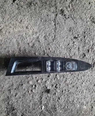 Ford Fusion II Electric window control switch
