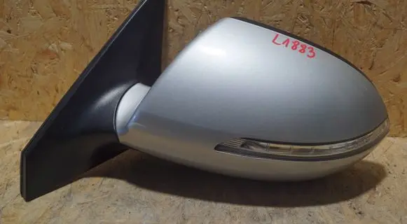 KIA Sportage Front door electric wing mirror