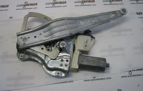 Toyota Avensis T250 Rear door window regulator with motor 0130822031