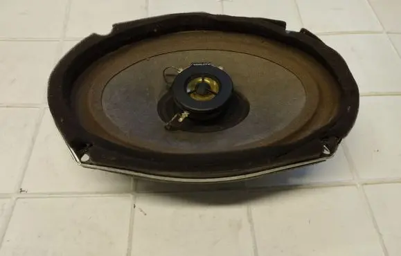 Hyundai H-1, Starex, Satellite Front door speaker 963504A101