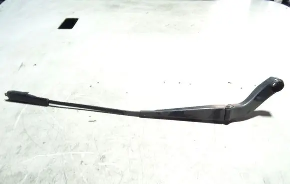 Mercedes-Benz B W245 Front wiper blade arm A1698200240