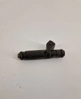 Volkswagen PASSAT B5.5 Fuel injector 06B133551Q