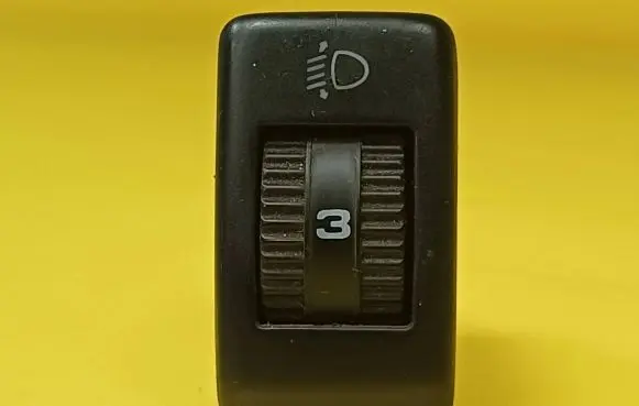 Volkswagen Golf II Headlight level height control switch 191941333