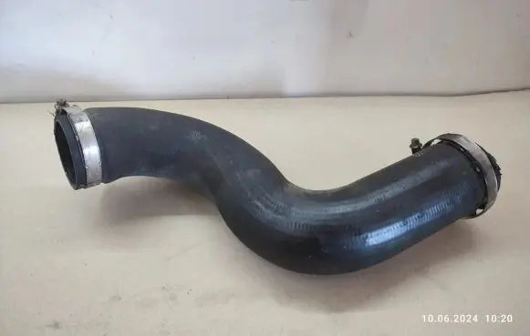 Audi A4 S4 B8 8K Intercooler hose/pipe 8K0145737Q