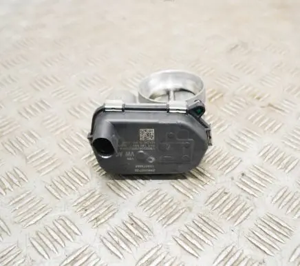 Volkswagen Golf VIII Throttle valve 04E133062T V29073596