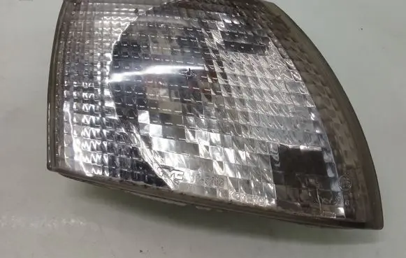 Volkswagen PASSAT B5 Front indicator light 185103B