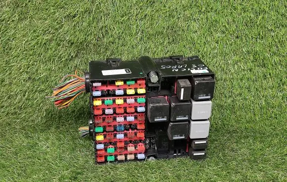 Ford Fusion Fuse box set 6N1T14401DFG
