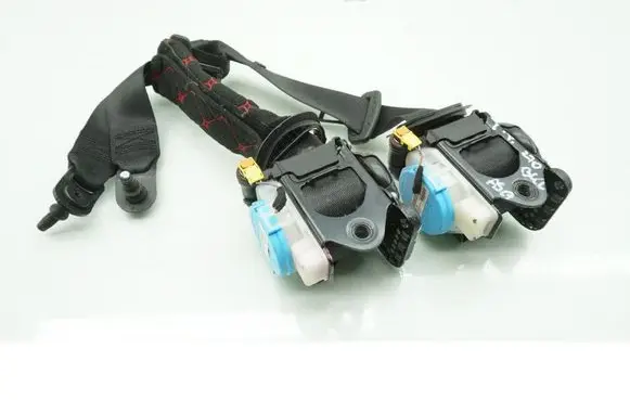 Mercedes-Benz B W246 W242 Front seatbelt 