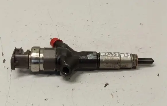 Subaru Forester SH Fuel injector 16613AA020