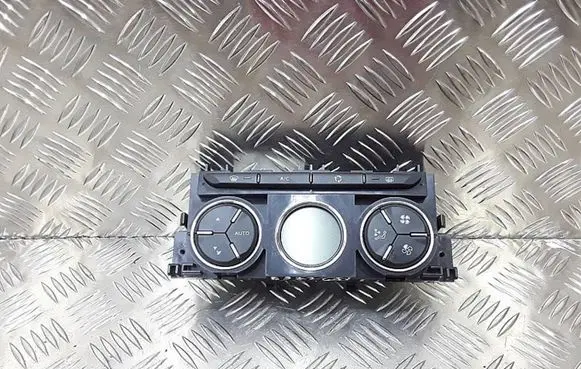 Citroen DS3 Climate control unit 96753994XT 400018001
