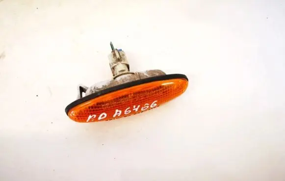 Mazda MPV Front fender indicator light 0464120 046-4120