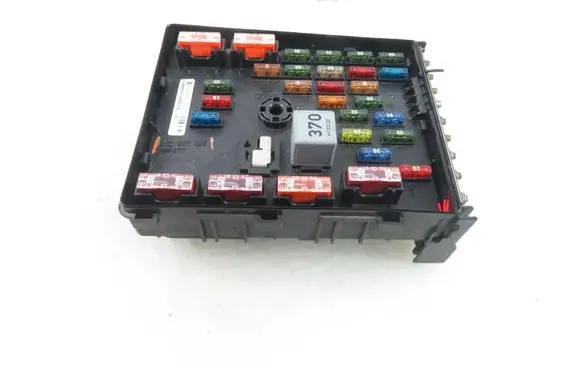 Seat Alhambra (Mk2) Central body control module 3C0937125