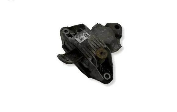 Opel Zafira C Engine mount bracket 13395925