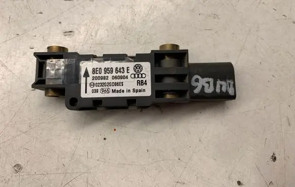 Audi A4 S4 B6 8E 8H Airbag deployment crash/impact sensor 8E0959643E 0232G2GD86E 200982060904