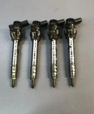 Toyota Avensis T270 Fuel injectors set 0445110613