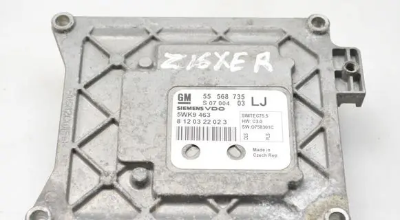 Opel Astra H Engine control unit/module 55568735