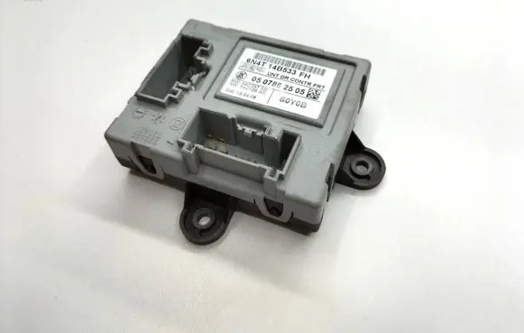 Ford Focus Door control unit/module 6N4T14B533FH