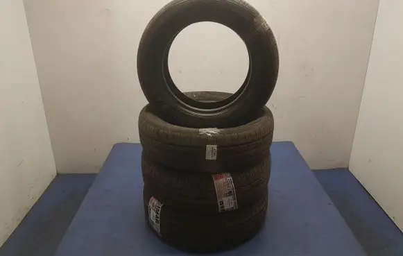 Opel Omega B2 R17 summer tire 5420068625178