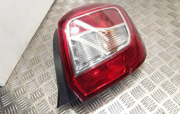 Dacia Sandero Rear/tail lights 62421302