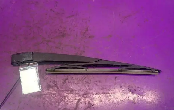 Opel Astra H Rear wiper blade arm 