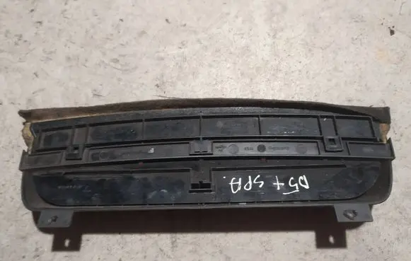 Volkswagen PASSAT B5.5 Third/center stoplight 3B5945135C