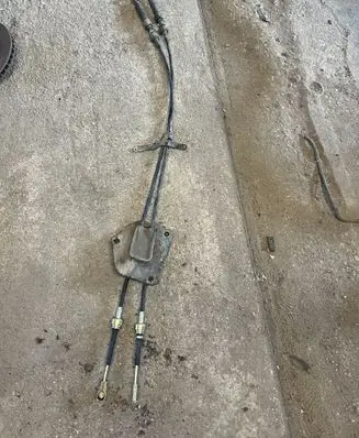 Toyota Avensis T220 Gear shift cable linkage 