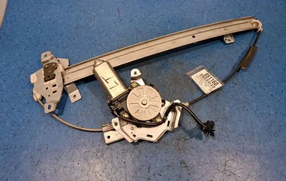 Isuzu Trooper Rear door window regulator with motor