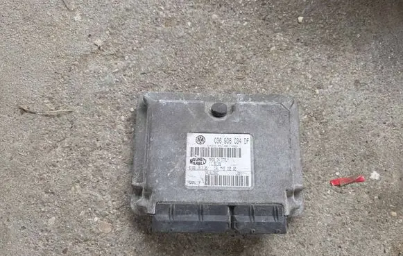 Volkswagen Polo Engine control unit/module 036906034DF