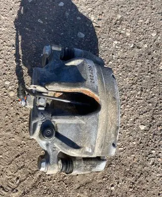 Volkswagen Crafter Front brake caliper NCF262