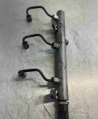 Jeep Grand Cherokee Fuel main line pipe A6420700695