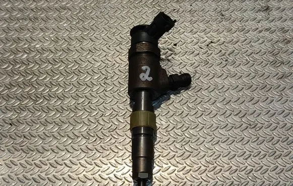 Peugeot Partner Fuel injector 0445110340