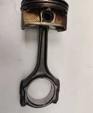 Dodge Charger Piston with connecting rod
