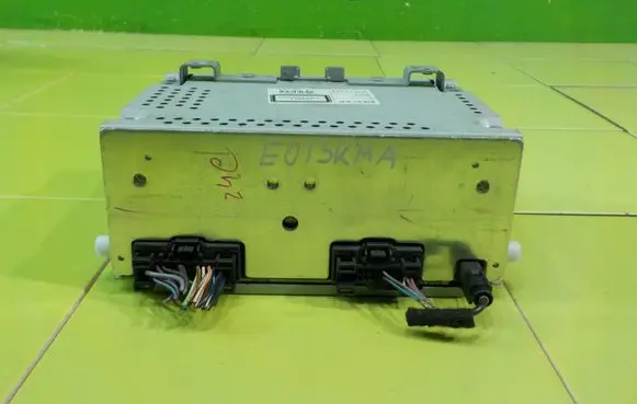 Ford Fiesta Radio/CD/DVD/GPS head unit AM5T18C815PD